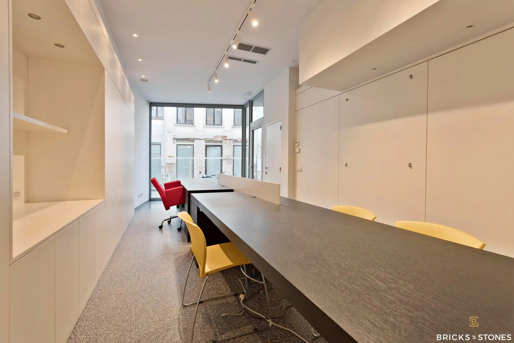 Veelzijdige woning te koop foto 3