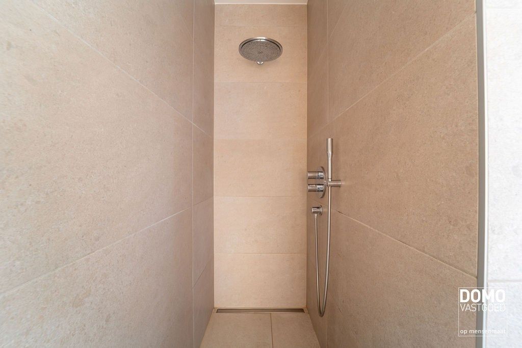 LUXE PENTHOUSE APPARTEMENT MET 2 TERASSEN, LIFT EN ONDERGRONDSE AUTOSTANDPLAATS IN HASSELT. foto 13