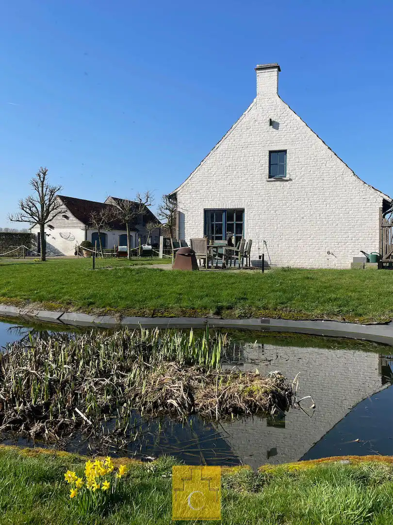 Idyllisch gelegen landgoed, voormalige hoeve, met karakterwoning, vakantieverblijf/boutique B & B met 6 vergunde kamers, parking en weide op circa 1 ha foto 33