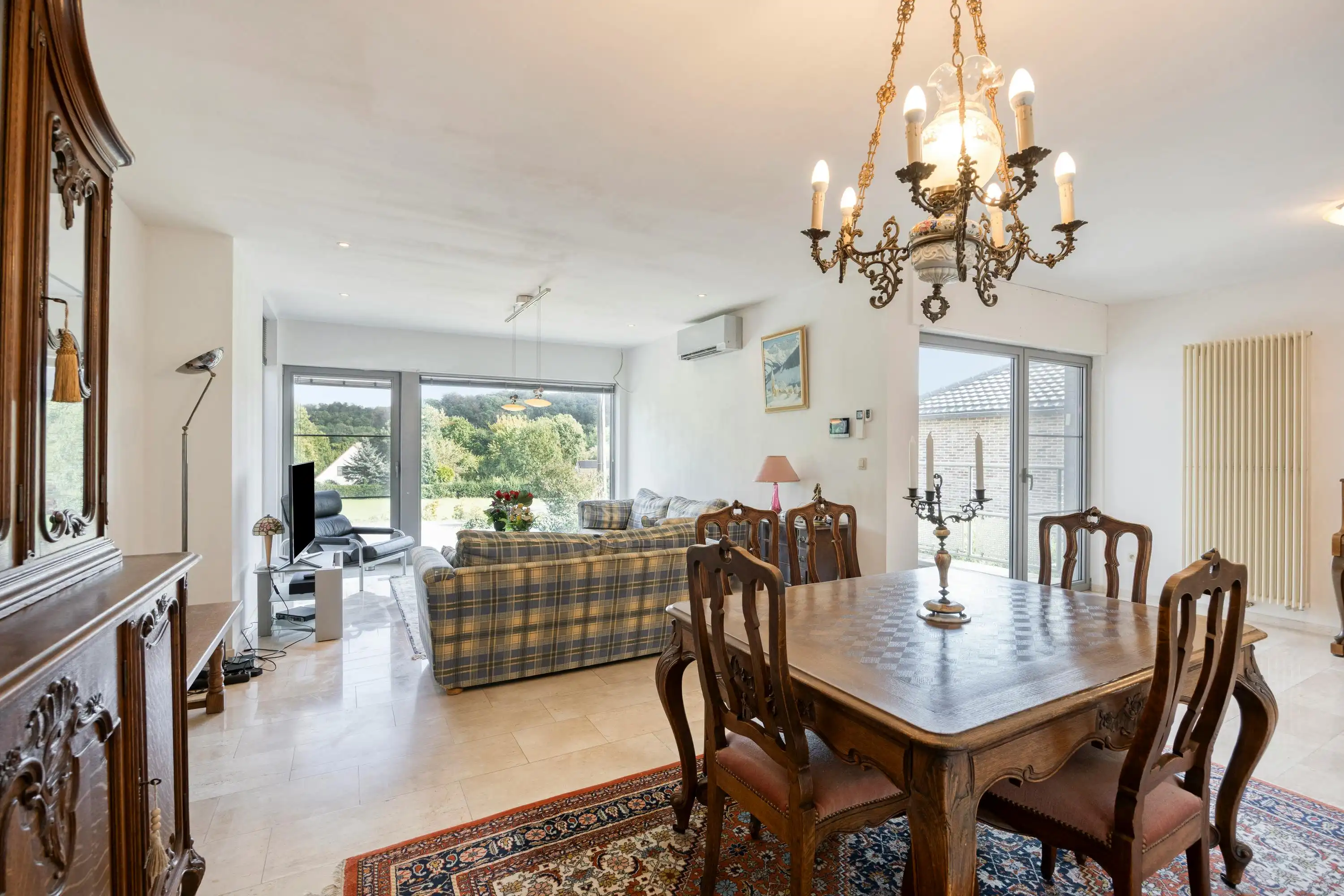 Villa in Eben-Emael met mogelijkheid tot twee wooneenheden nabij Maastricht foto 3