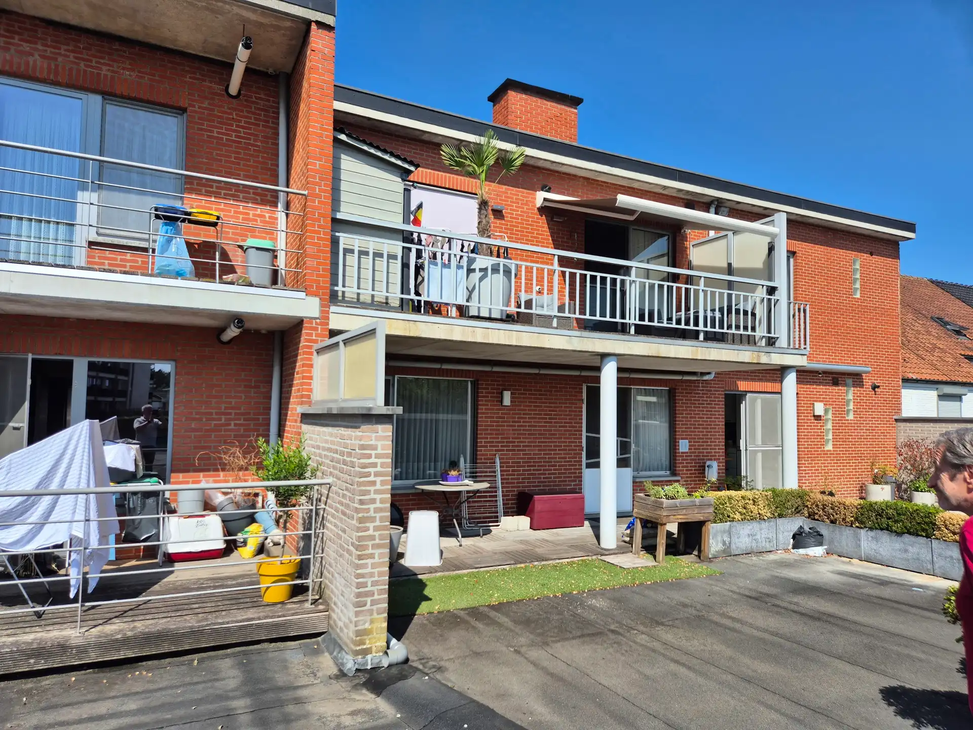 TE KOOP: appartementsblok met handelsgelijkvloers foto 15