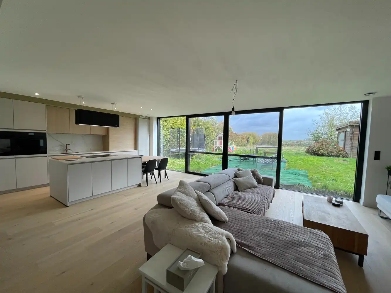 Modern ingerichte villa met prachtig uitzicht! foto 10