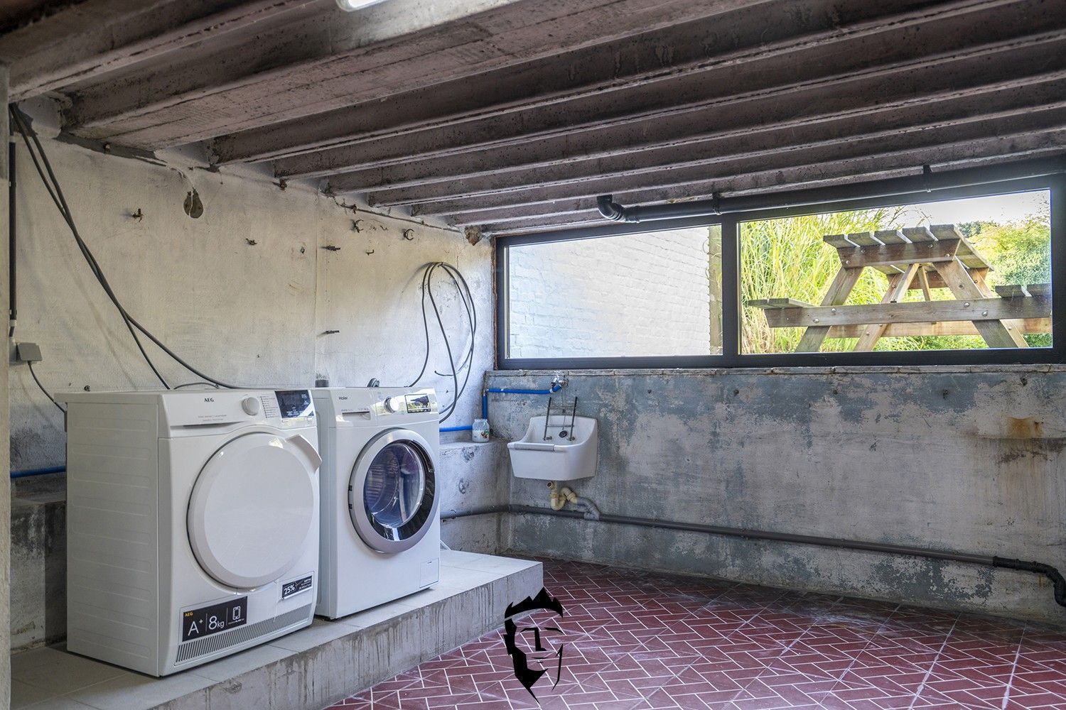 LUXUEUS WONEN foto 17