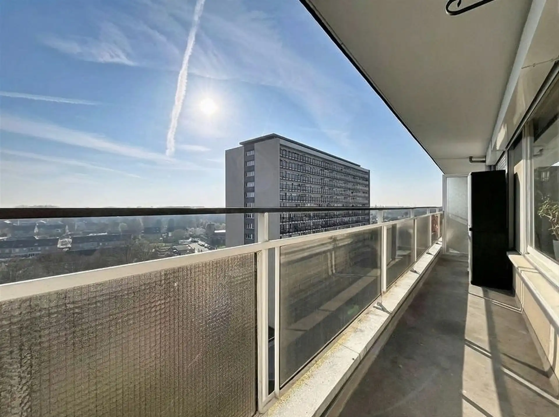 2 slpk-Appartement met terras te Sint-Niklaas foto 6