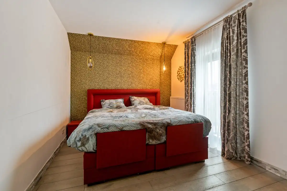 Instapklare woning met garage te koop in Bilzen foto 12