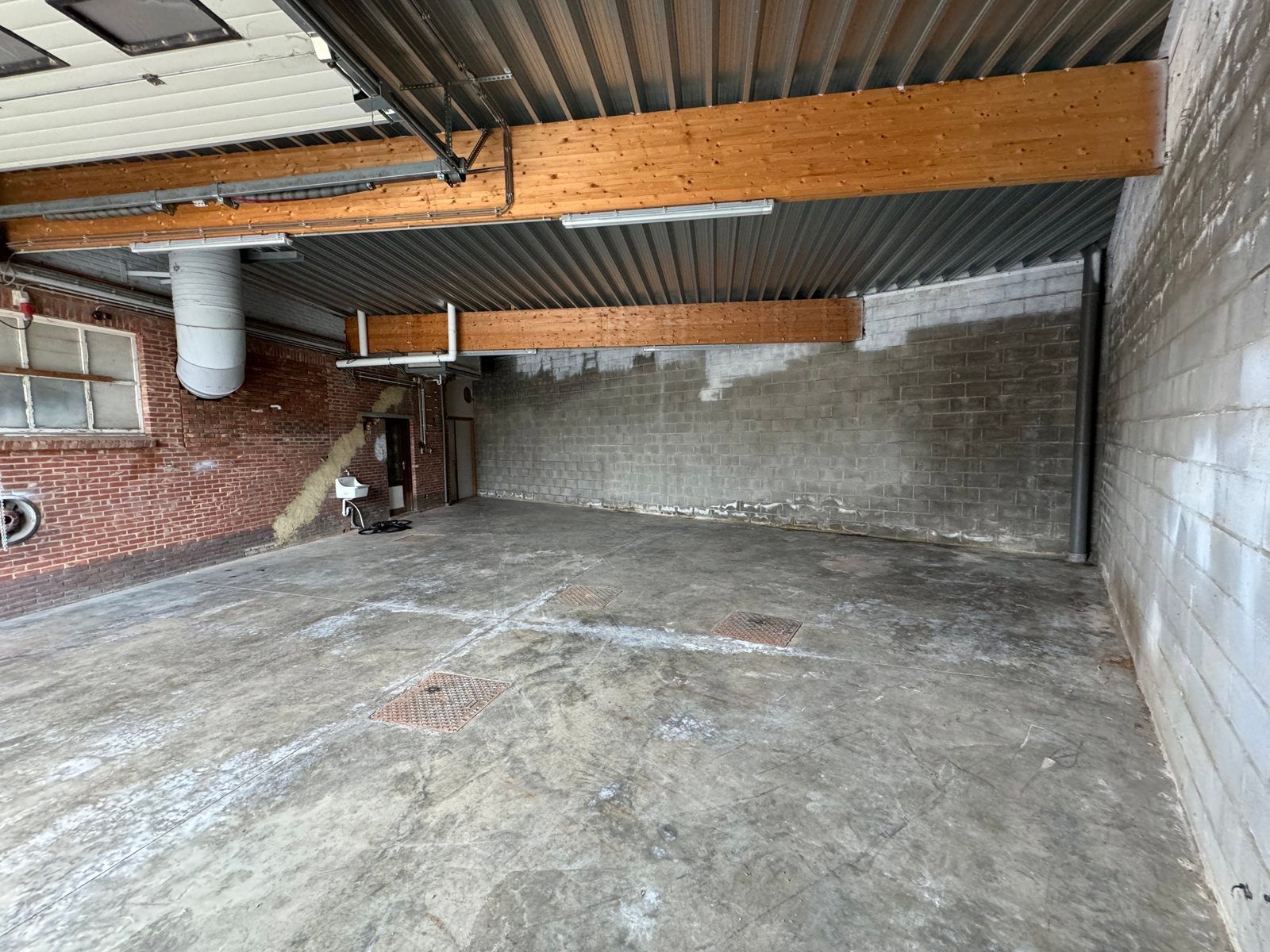 TE HUUR: OPSLAGPLAATS VAN CIRCA 150 M2 TE HASSELT (STEVOORT) foto 5