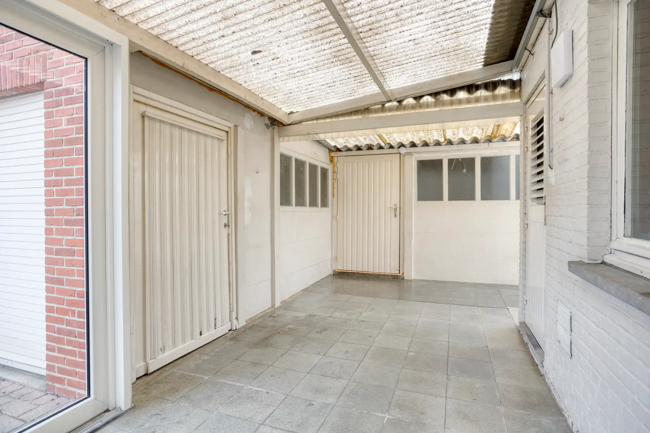 Goed gelegen woning met veel potentieel  foto 15