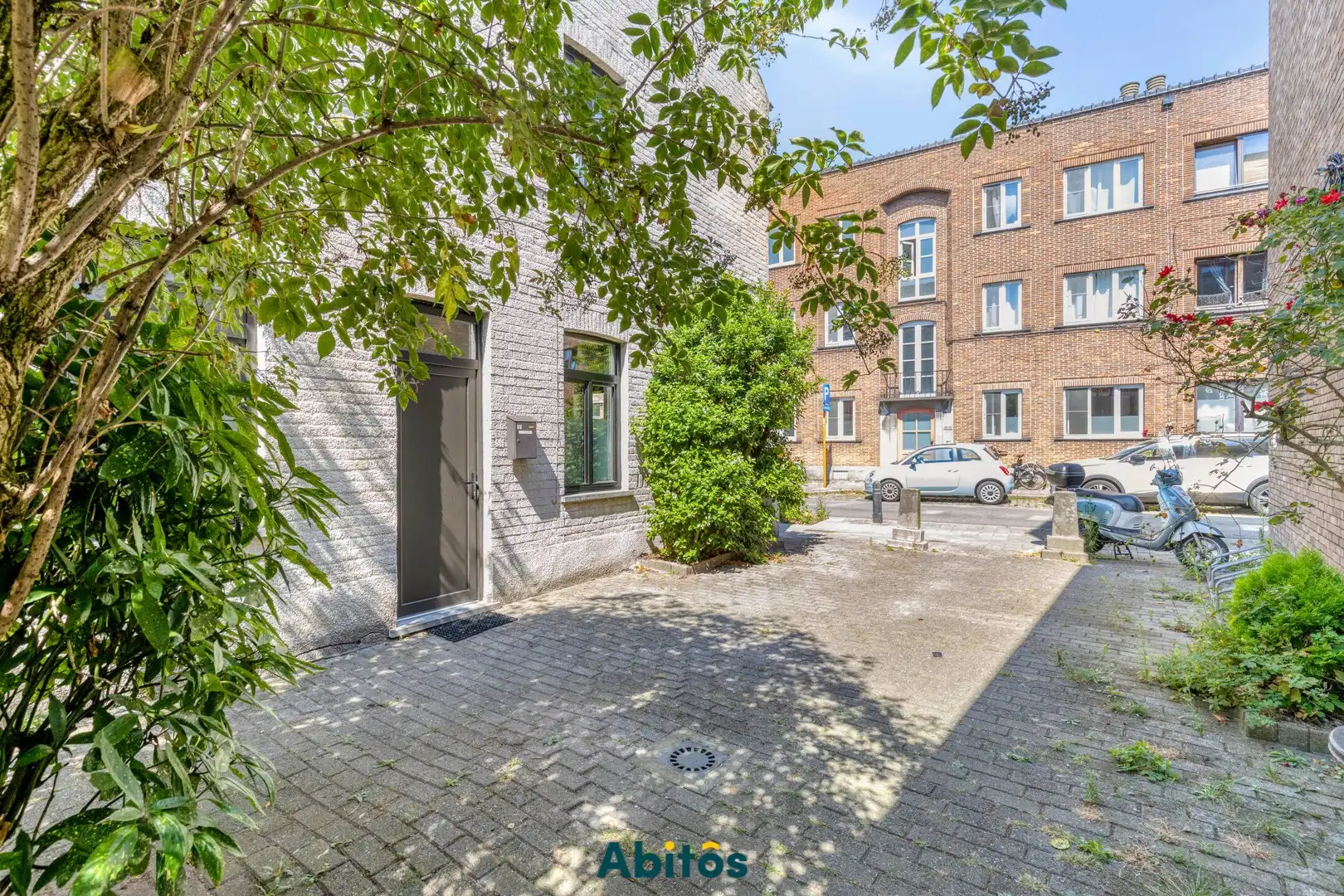 Karaktervolle hoekstudio in de gegeerde Ekkergemwijk foto 2