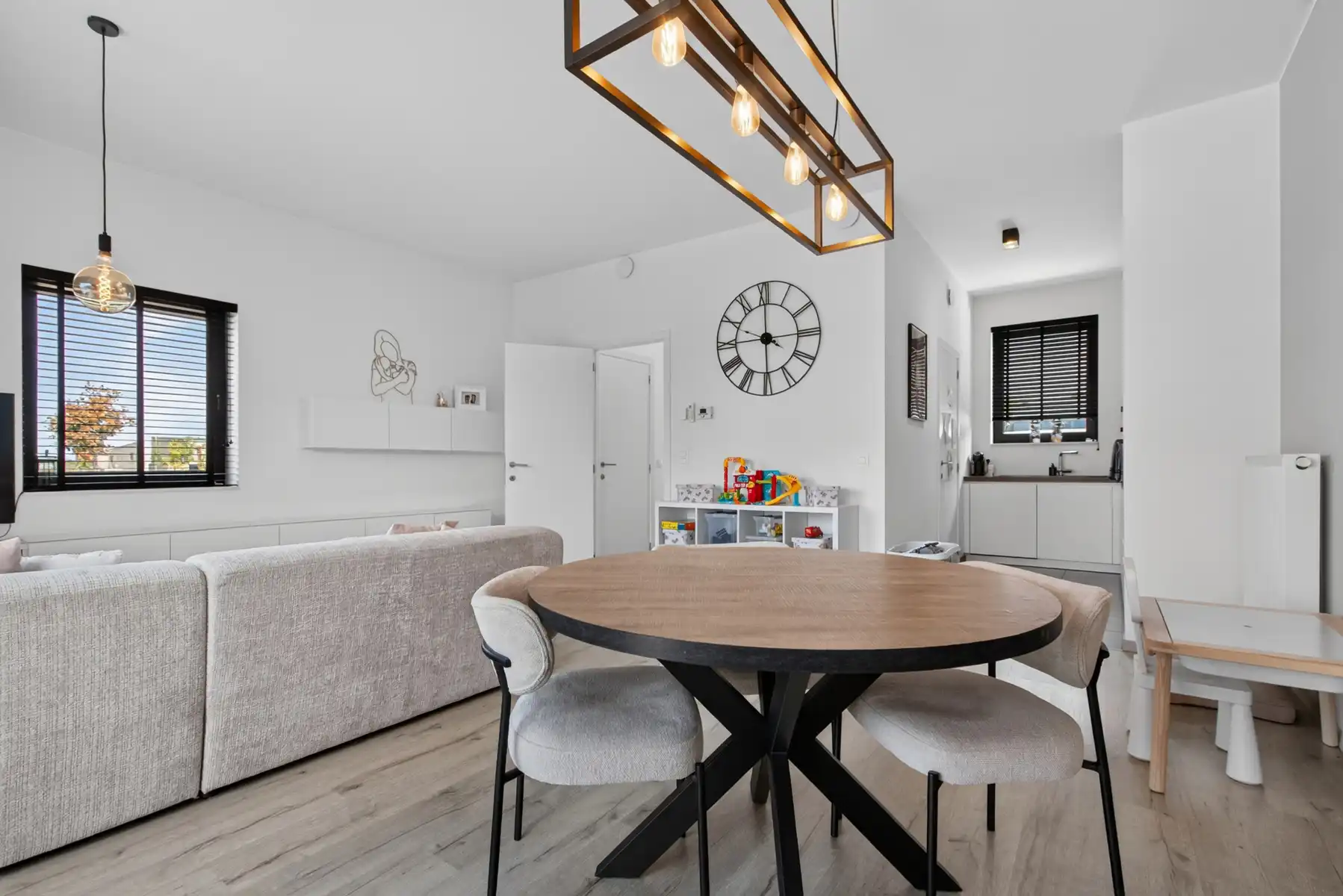 WONING - 3 SLK - TUIN - TERRAS - 2 PARKINGS - ENERGIEZUINIG foto 5