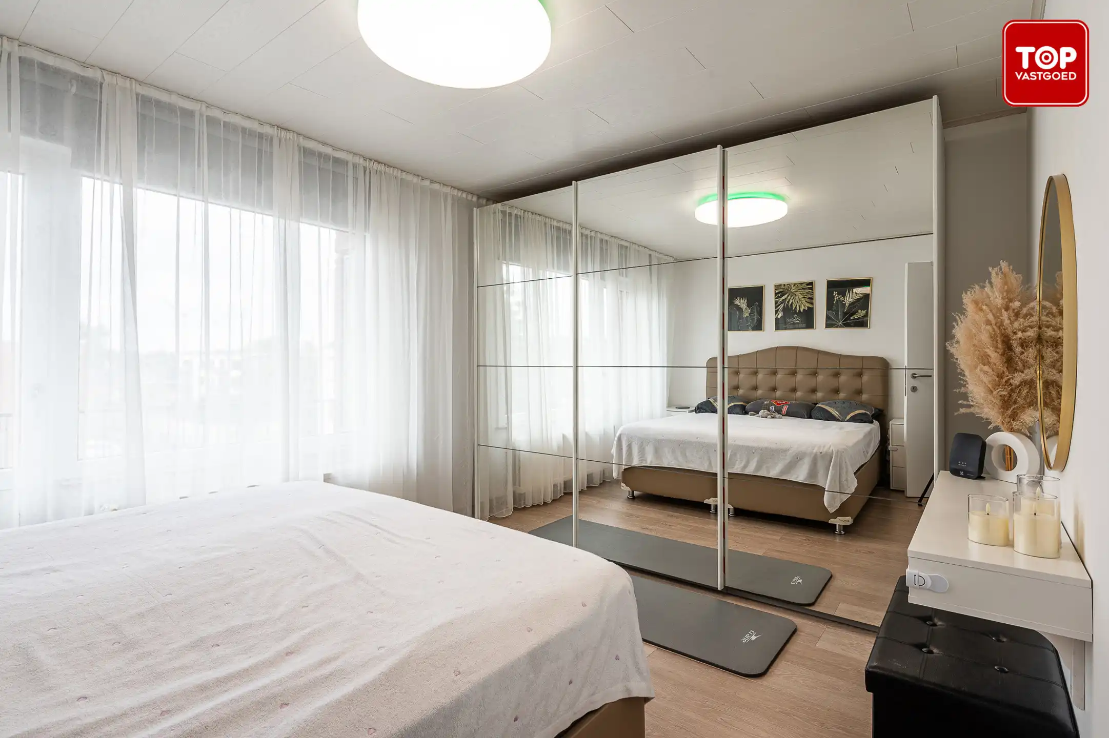 2-slaapkamer appartement met garage. foto 7