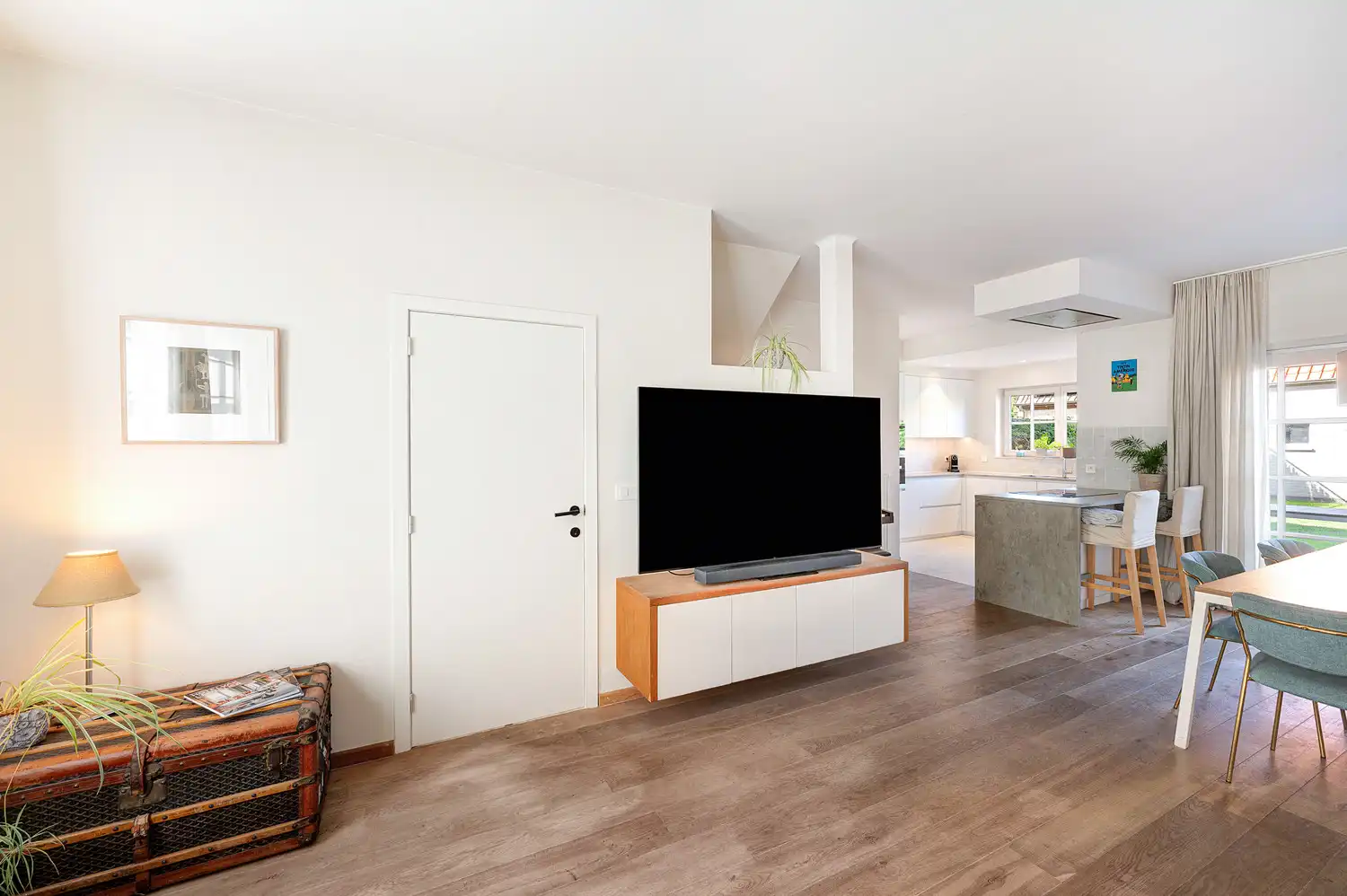 Ruime gezinswoning met 3 slaapkamers, garage  en tuin foto 5
