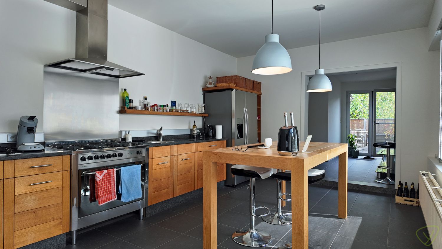 Uitzonderlijk afgewerkt duplex-appartement gelegen in het centrum van Eeklo! foto 8