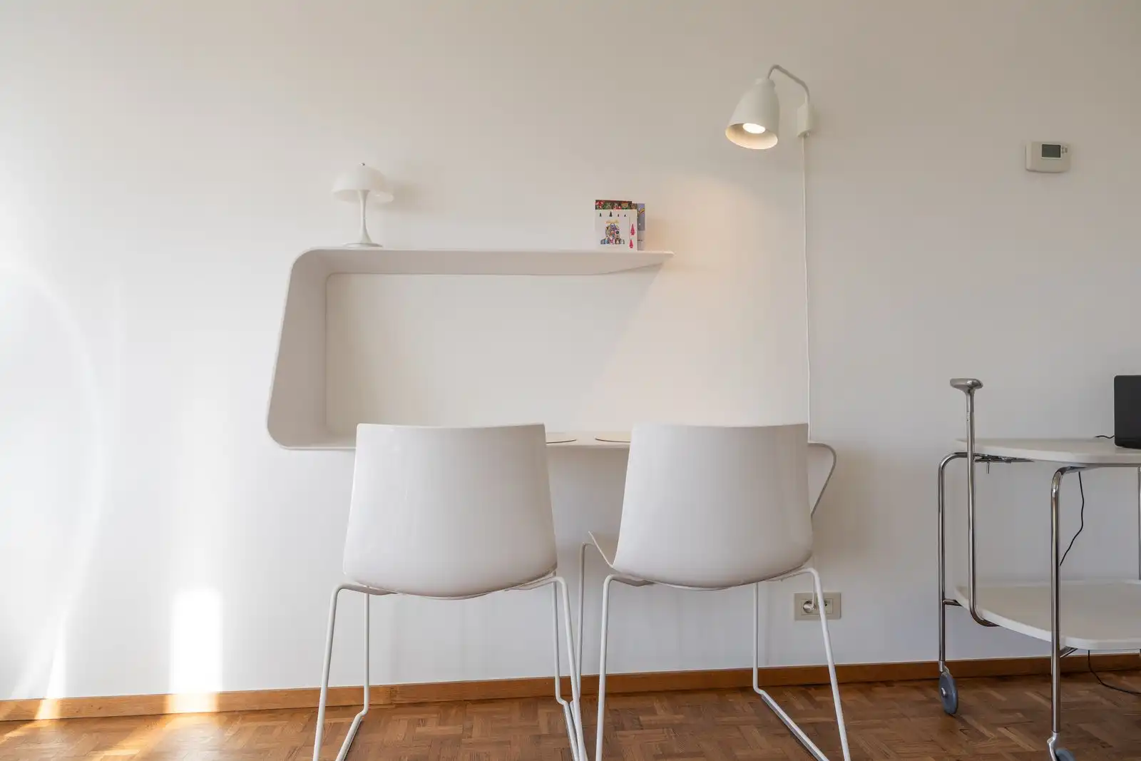 Stijlvol gerenoveerd appartement zongericht met open zicht in hartje Oostende foto 5