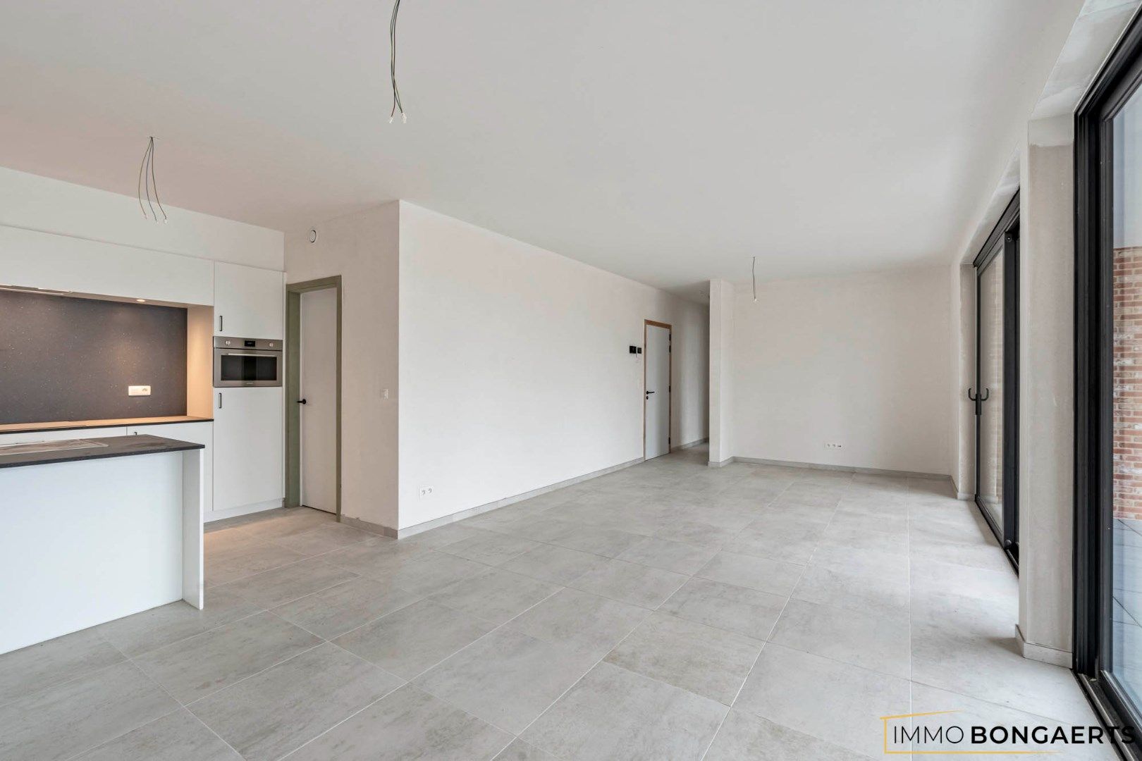 Gelijkvloers nieuwbouwappartement met 3 slaapkamers foto 4