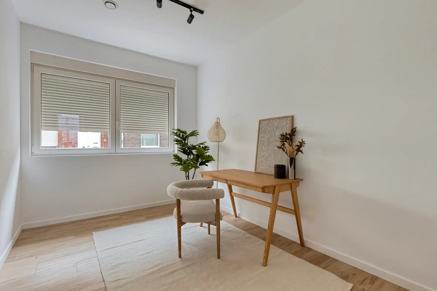 IN OPTIE - Energiezuinige vernieuwde woning met 4 slaapkamers. foto 10