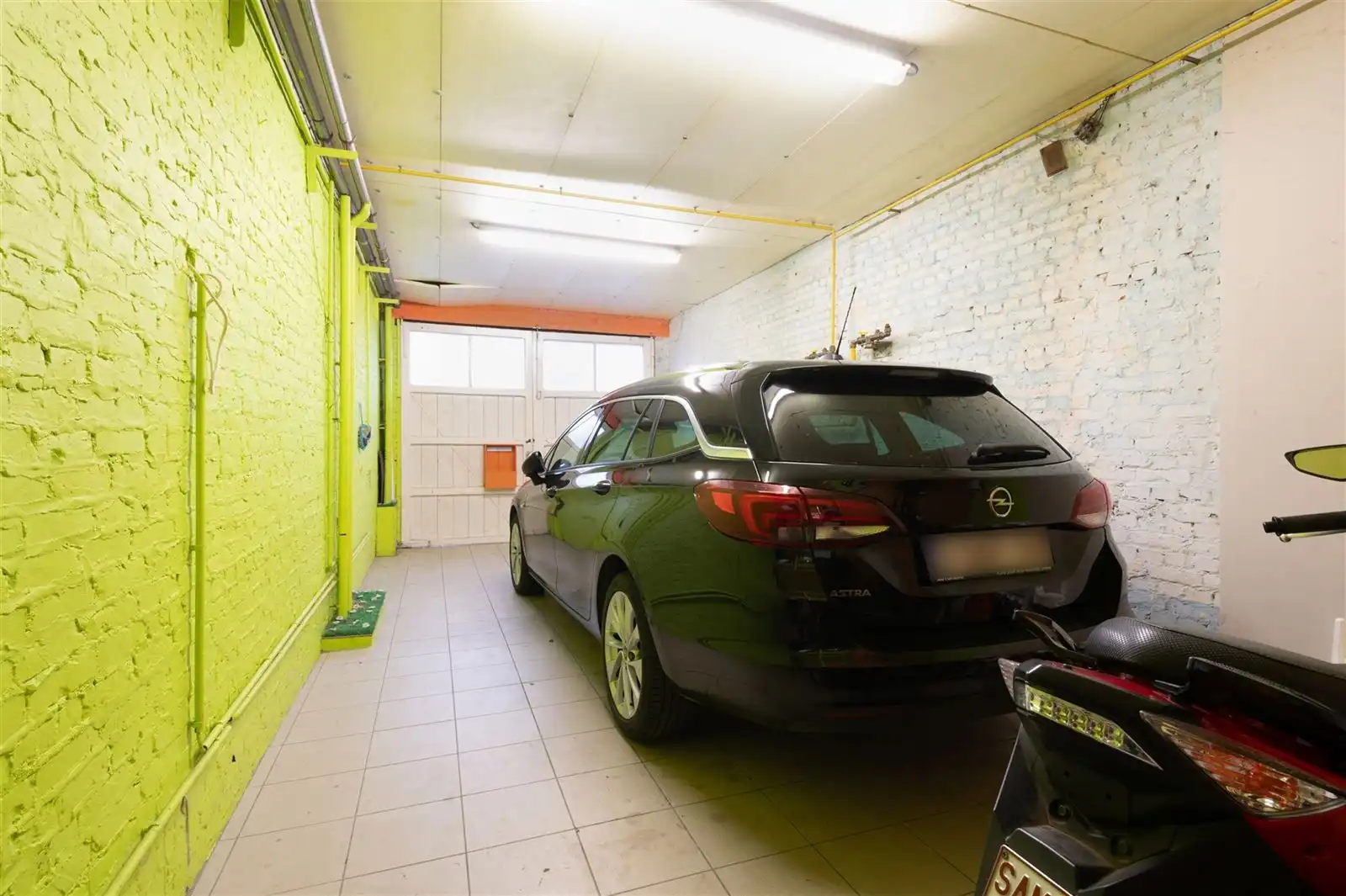 Te renoveren gezinswoning met garage en tuin op 7are55 foto 20