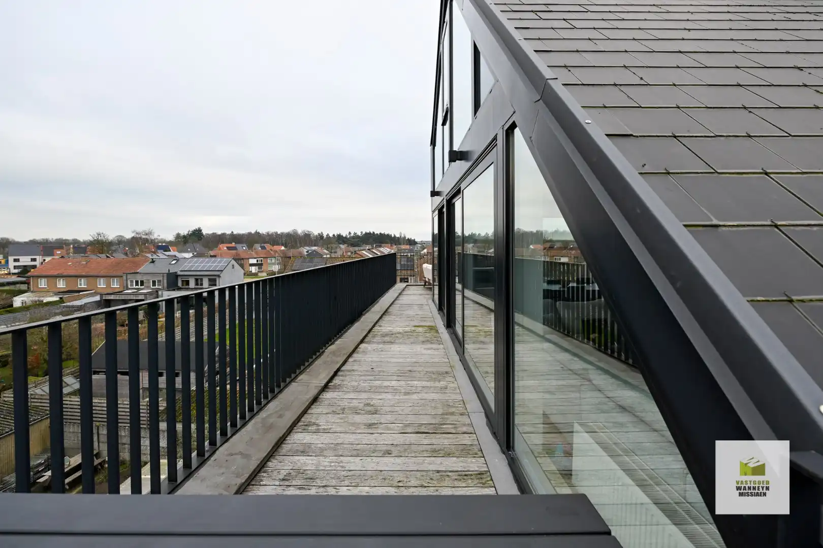 Luxueuze penthouse met groot terras, 2 slaapkamers en 2 parkeerplaatsen foto 24