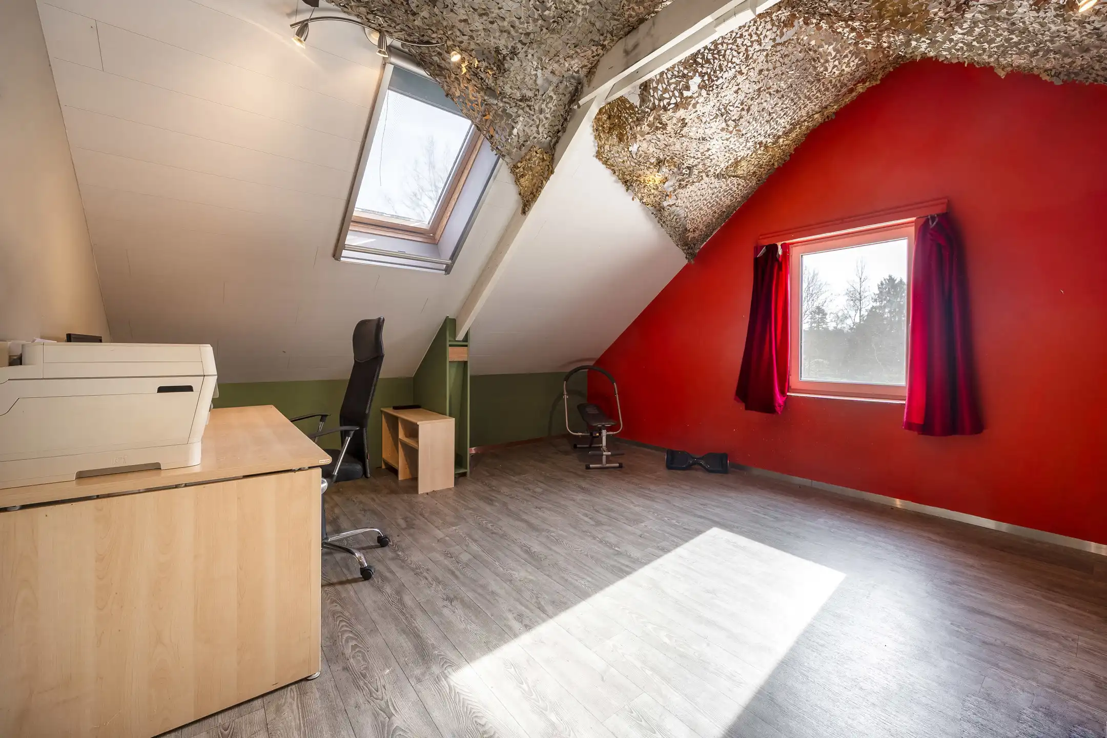 Ruime woning in rustige en groene omgeving foto 14