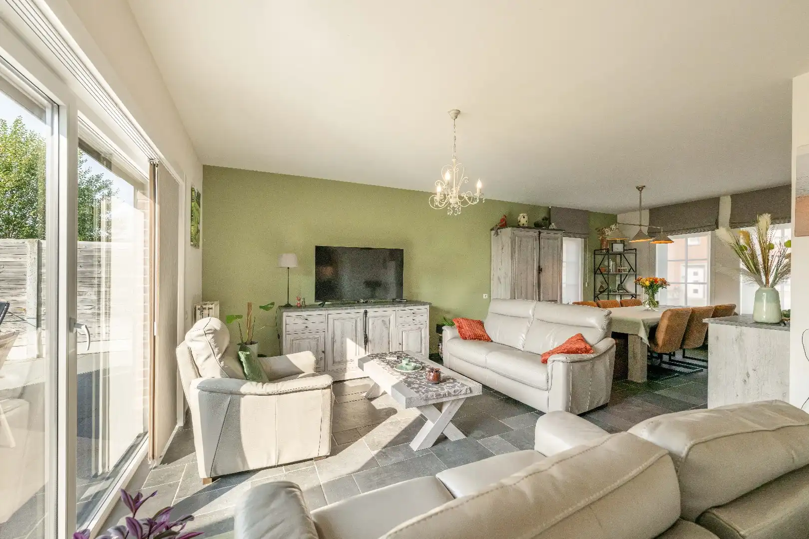 CENTRAAL GELEGEN INSTAPKLARE WONING foto 6