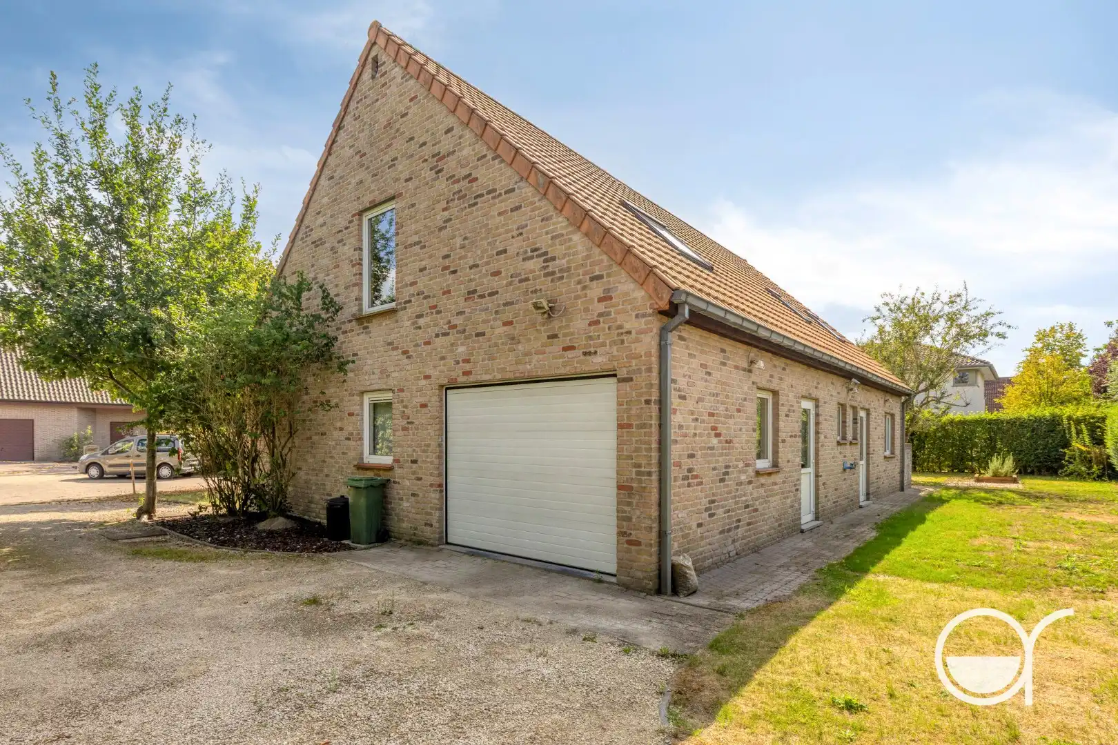 Rustig gelegen villa in doodlopende straat foto 3