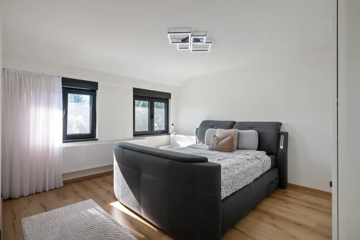 GERENOVEERDE WONING MET MAGAZIJN! foto 14