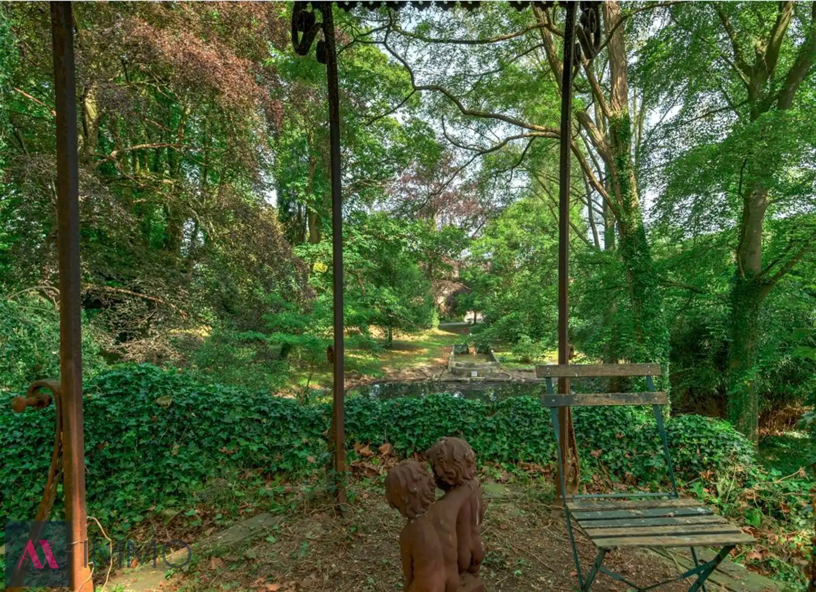 Imposante neoclassicistische herenwoning met 7 slpk., 2 badk. op 59 are 51 ca foto 15