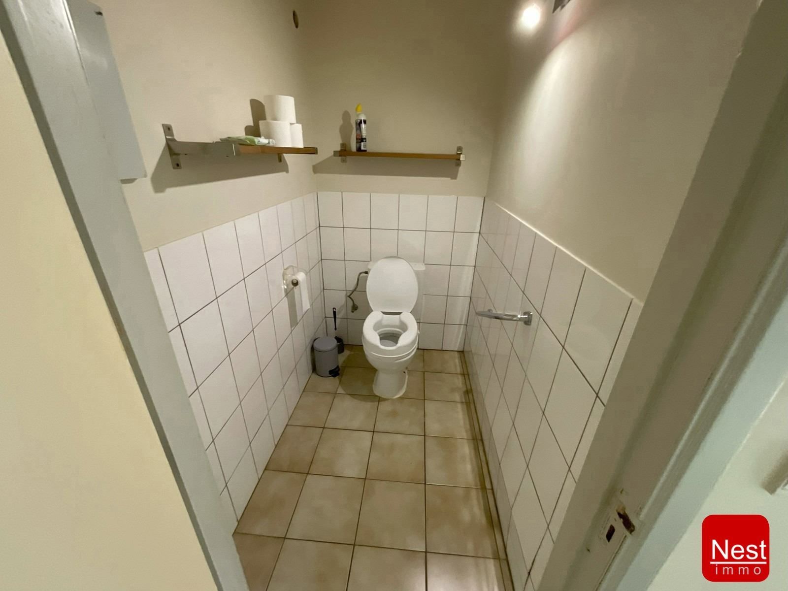 Te renoveren woning met groot potentieel foto 6