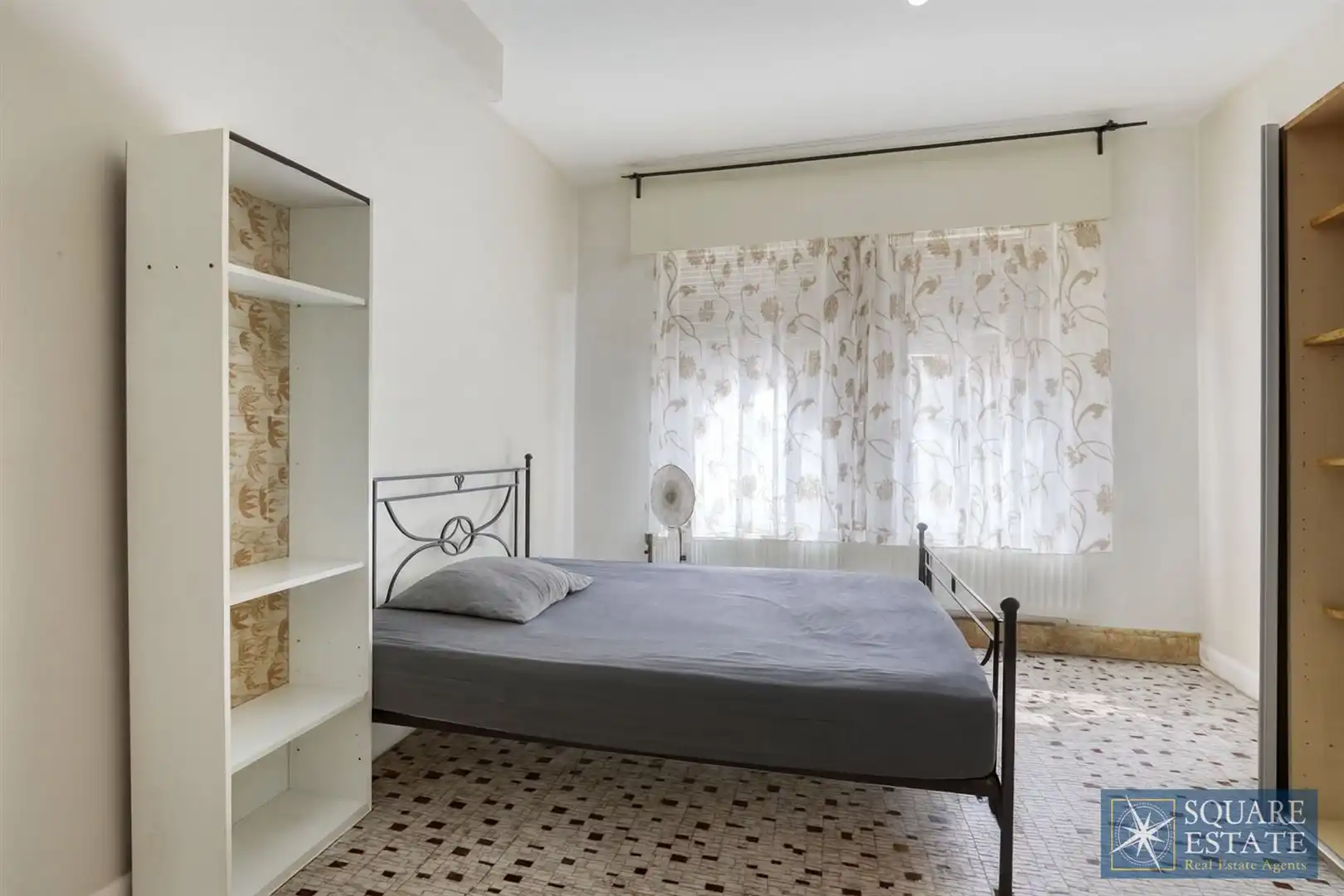 Appartementsgebouw foto 5