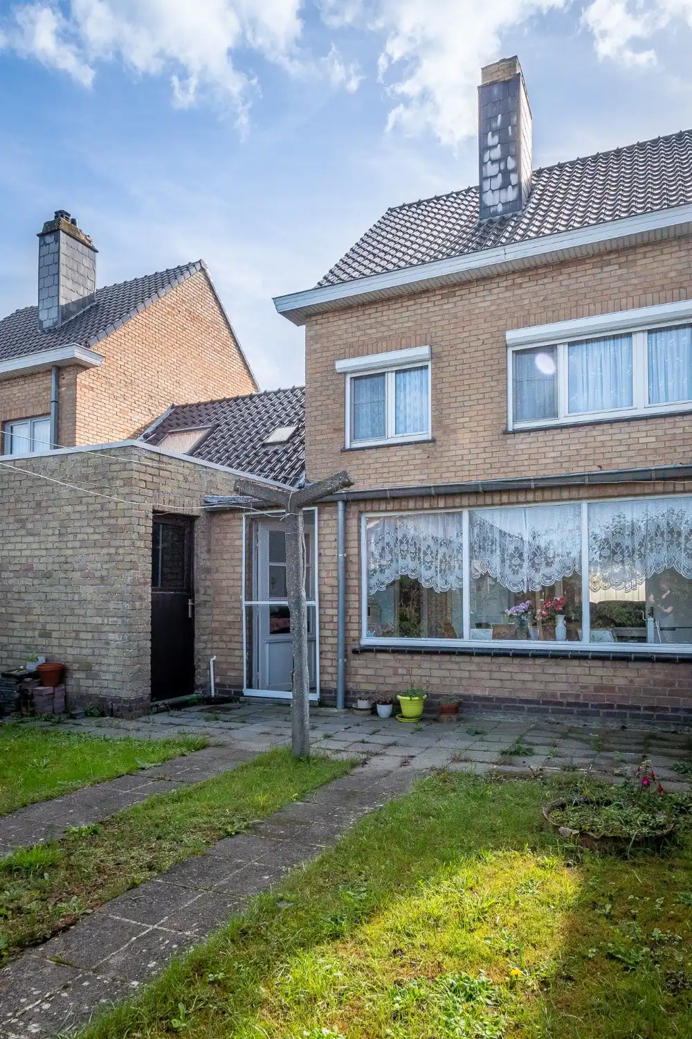 Goed gelegen woning in Lombardsijde met uitgebreide mogelijkheden. foto 16