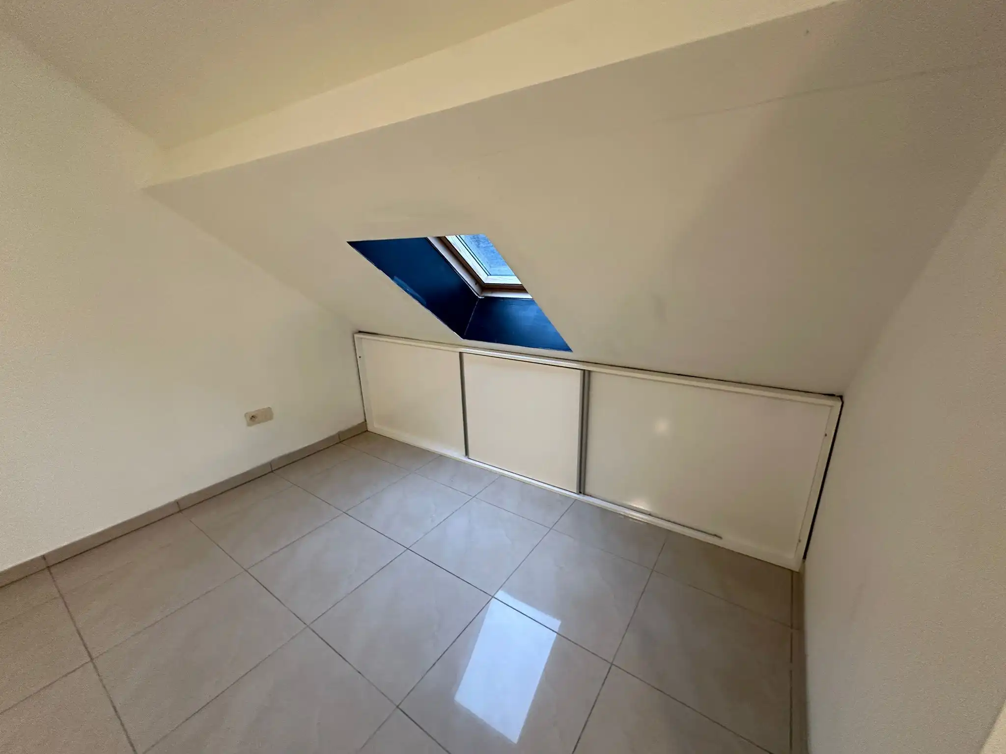 Dakappartement met 2 ruime slaapkamers te Eisden centrum foto 5