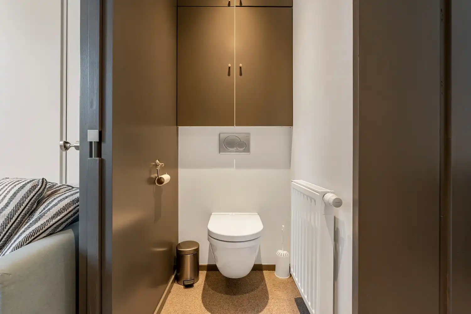 Grondig en stijlvol gerenoveerde burgerwoning met 5 slaapkamers, 3 badkamers en een tuin te centrum Leuven! foto 22