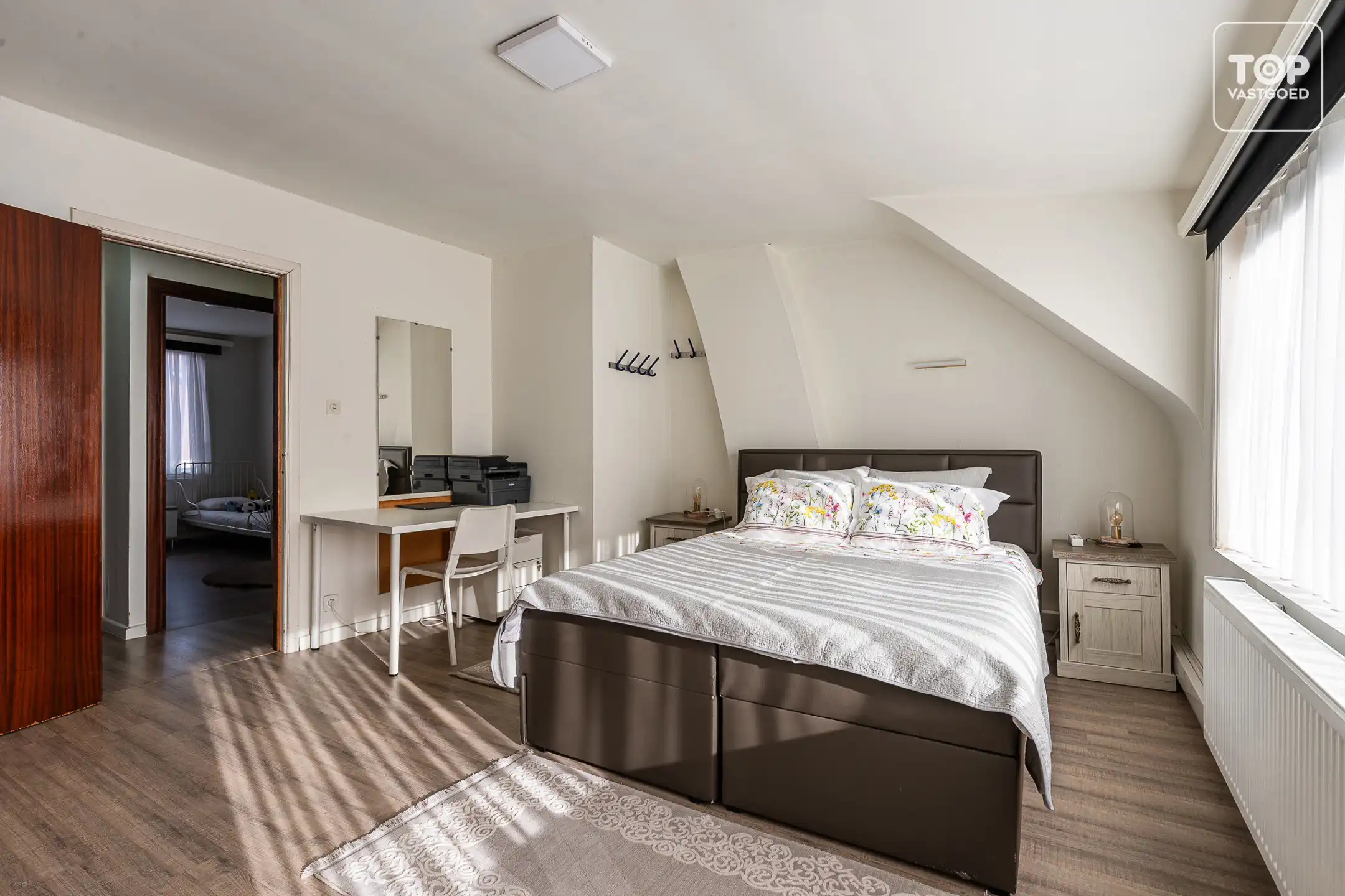 Instapklare woning met magazijn foto 18