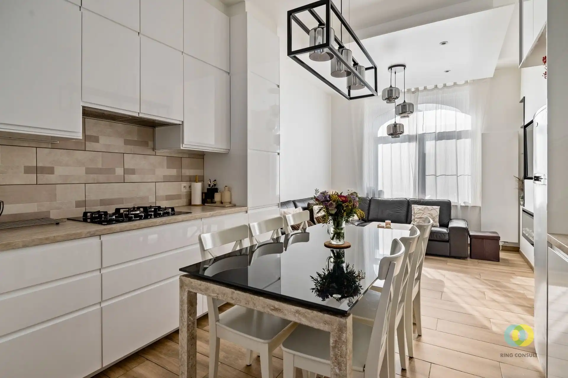 Eengezinswoning **OPEN HUIZEN DAG 21/03** foto {{pictureIndex}}