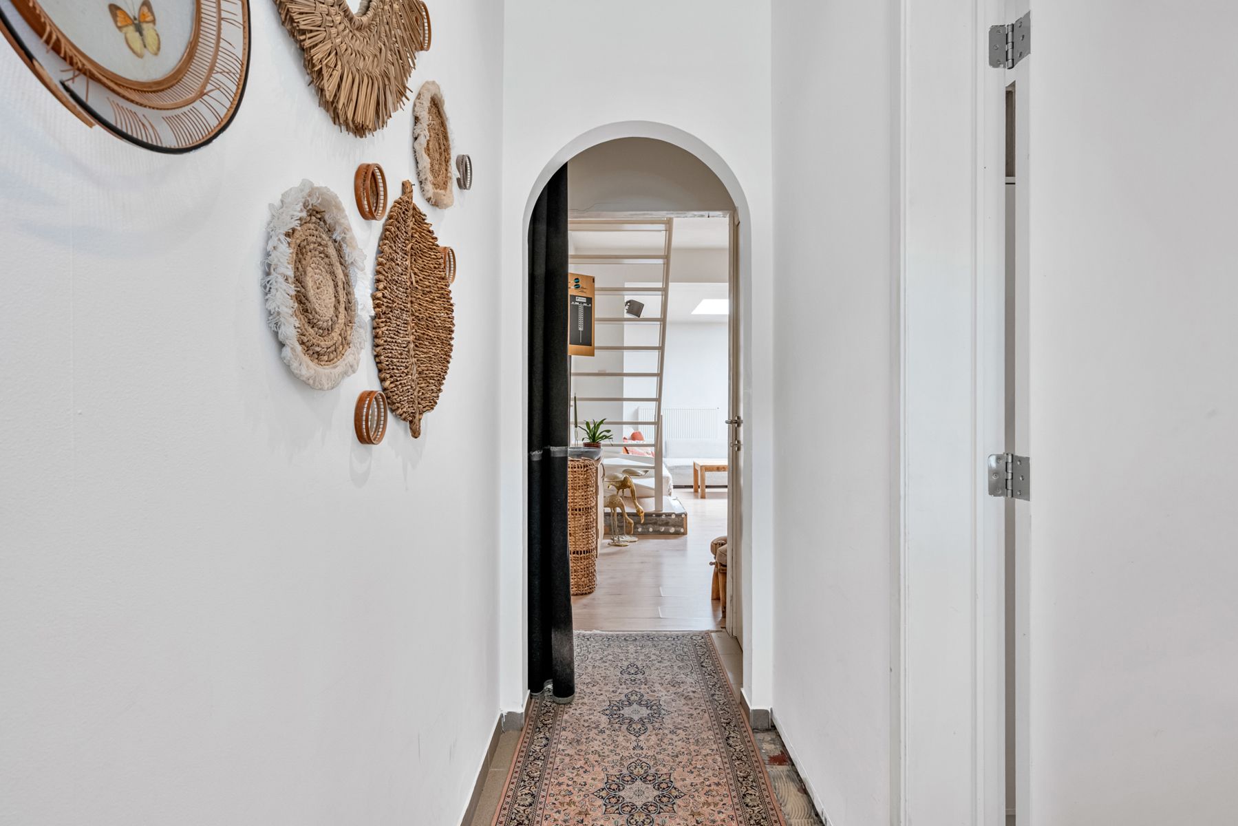 Halfopn bebouwing met 4 slaapkamers en zuidgerichte tuin foto 2