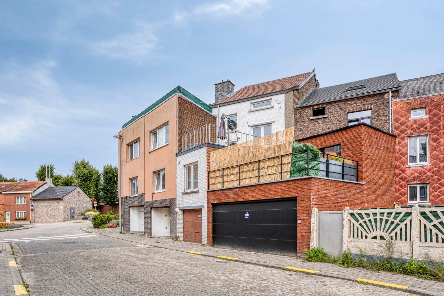 MOOI GERENOVEERDE WONING MET DAKTERRAS EN DUBBEL GARAGE foto 25