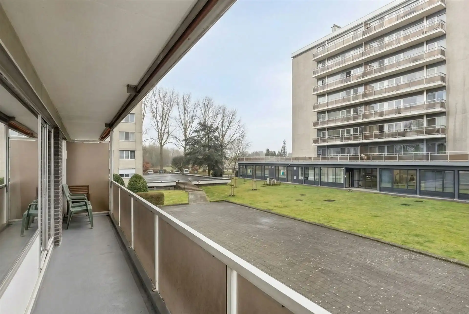 Appartement op 1ste verdieping met 2 slaapkamers en garage. foto 12