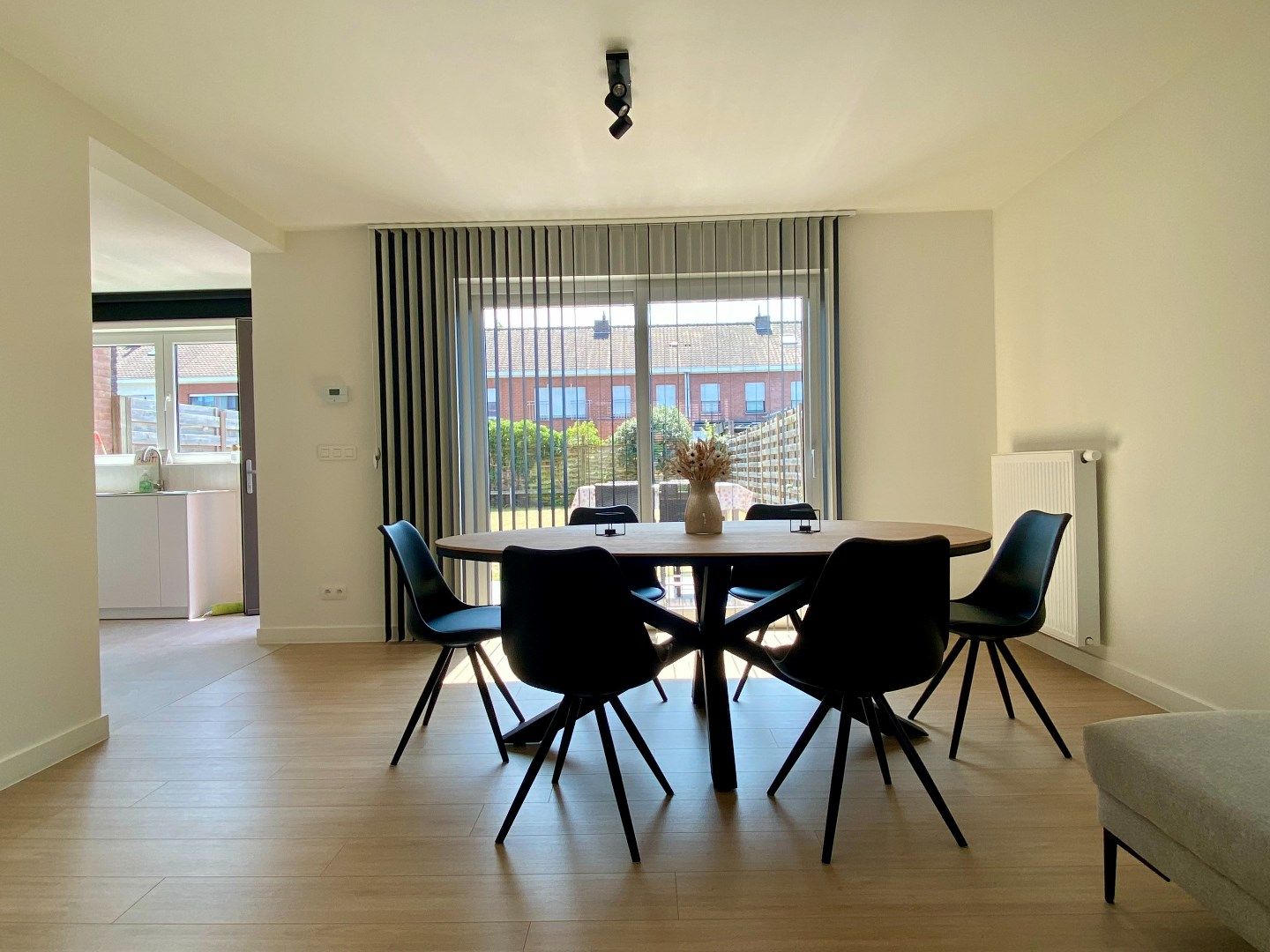 Gerenoveerde woning in doodlopende straat te Kuurne.  foto 6