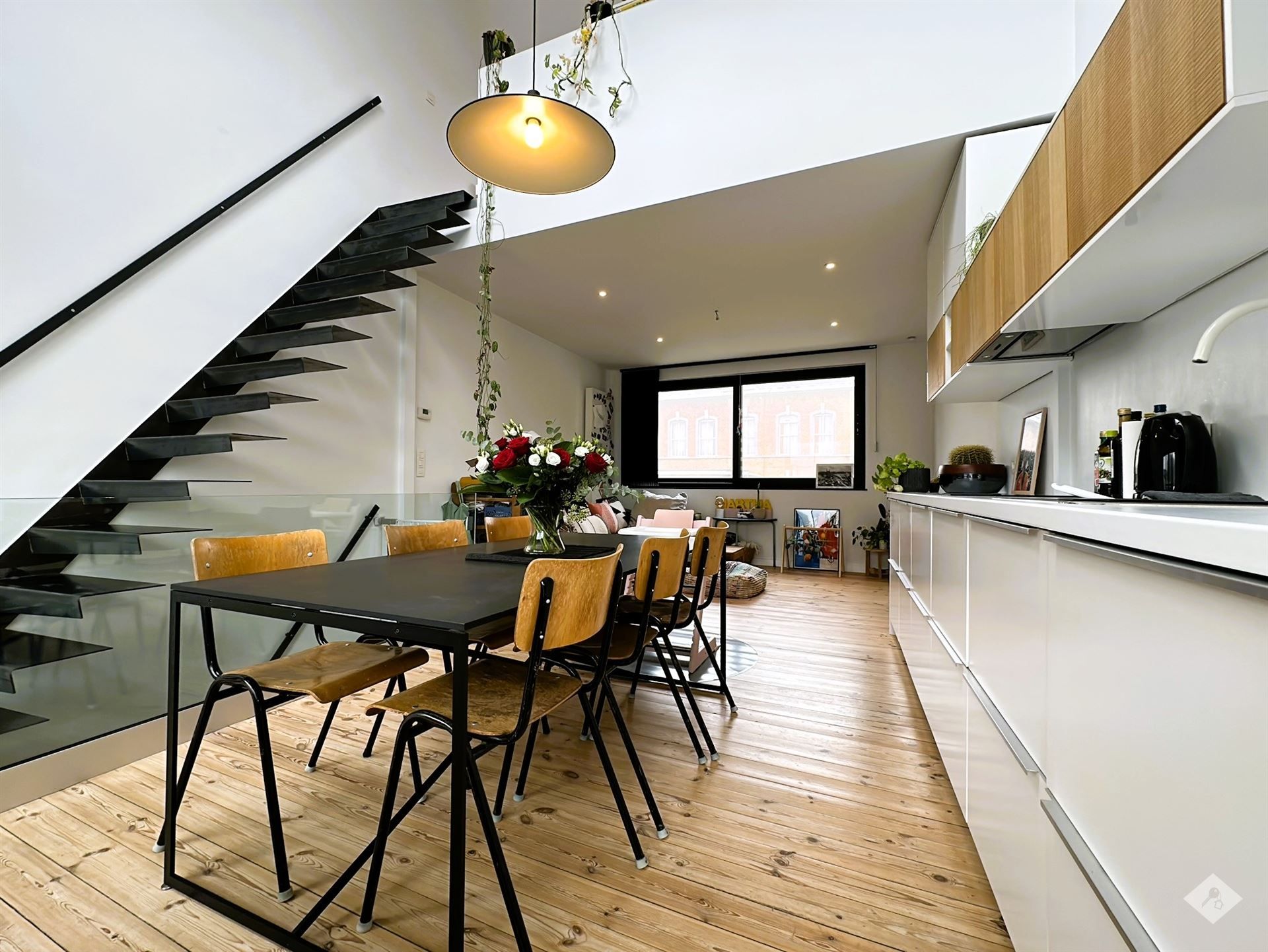 Volledig gerenoveerde woning met architecturale uitstraling te Buggenhout foto 3