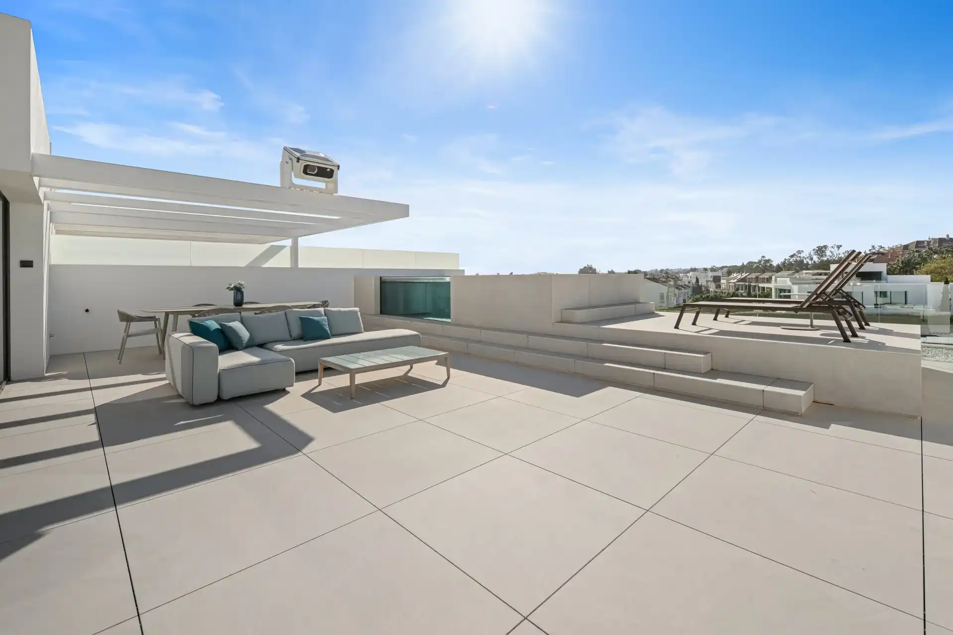 Exclusieve villa met resortgevoel in het meest prestigieuze deel van Marbella foto 33