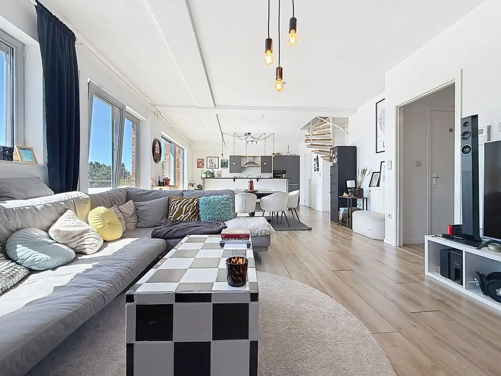 Duplex app, 2 slpks, terrassen, kelder, autostaanplaats foto 7