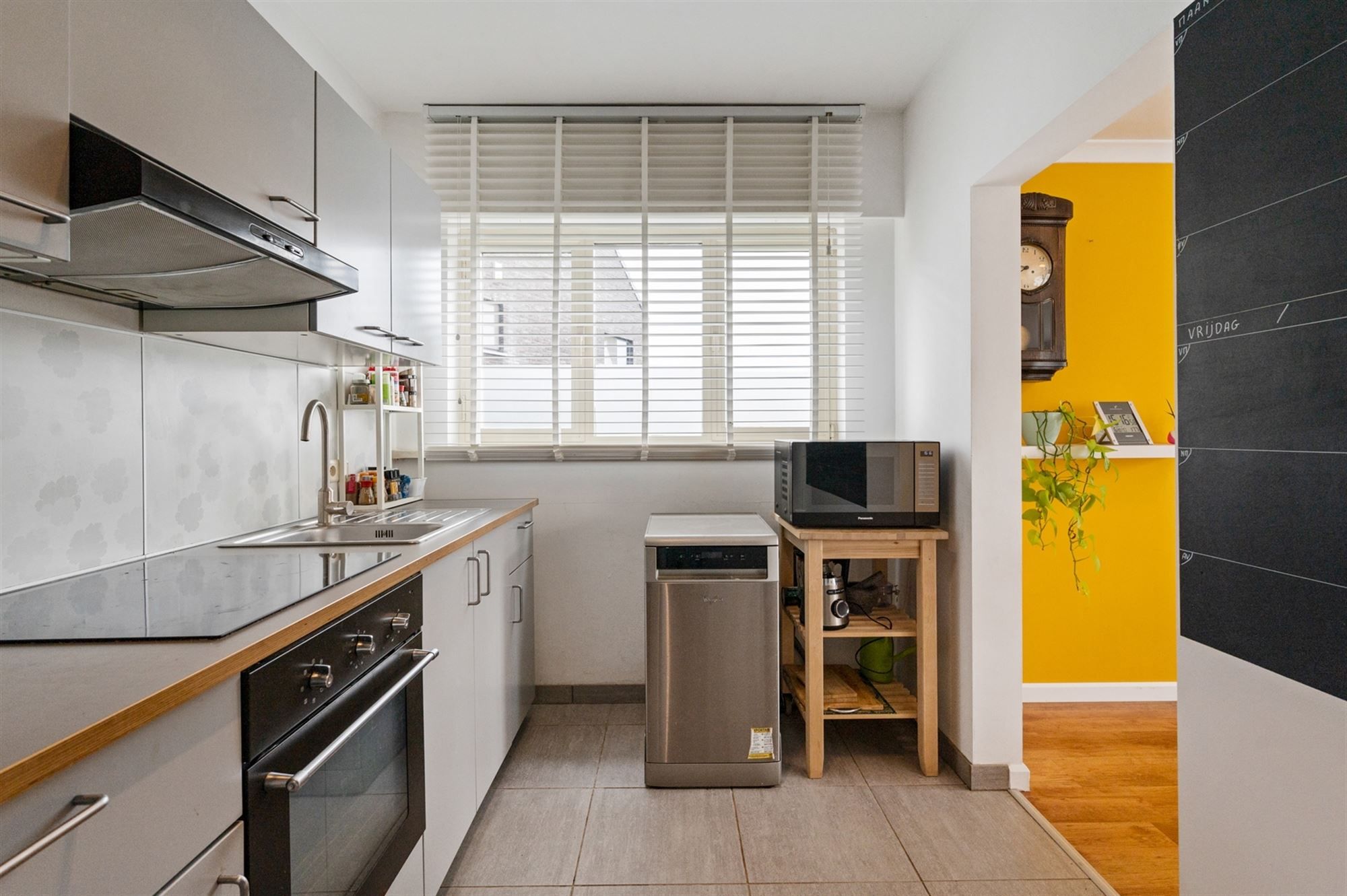 Recent gemoderniseerd appartement met knappe tuin te Duffel foto 5
