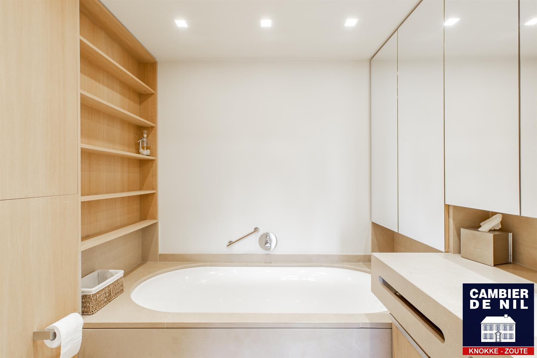 Gemeubeld appartement met adembenemend zeezicht  foto 13