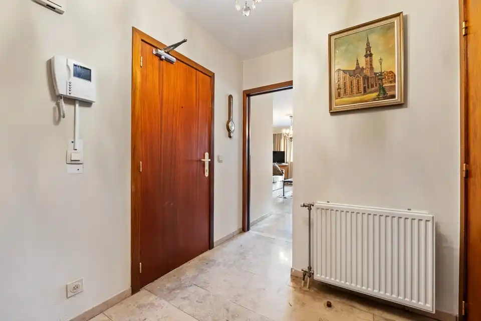 TWEE SLAAPKAMER APPARTEMENT OP DE GROTE MARKT IN SINT-TRUIDEN foto 19