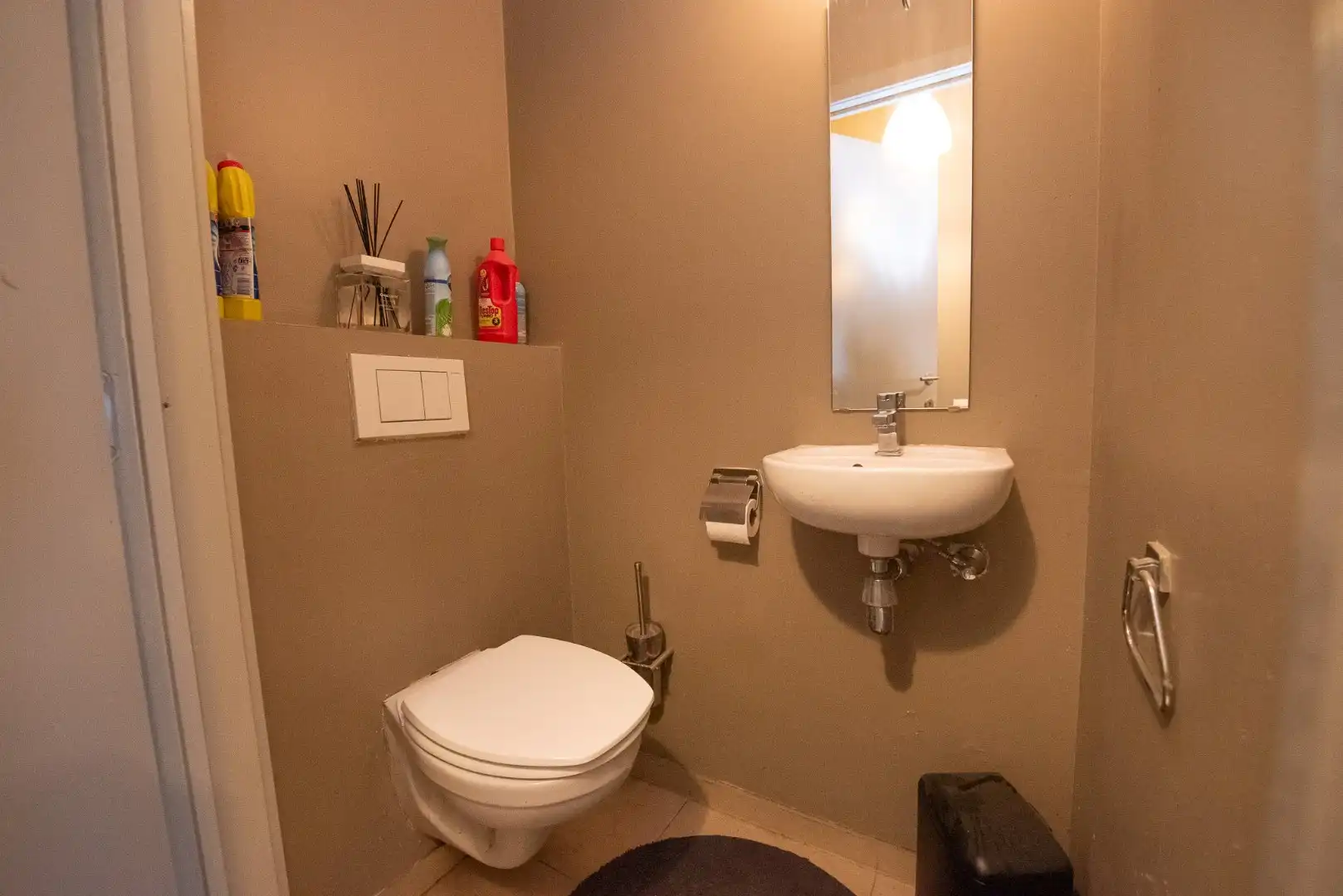 Gelijkvloers appartement TE HUUR op een centrale ligging! foto 9