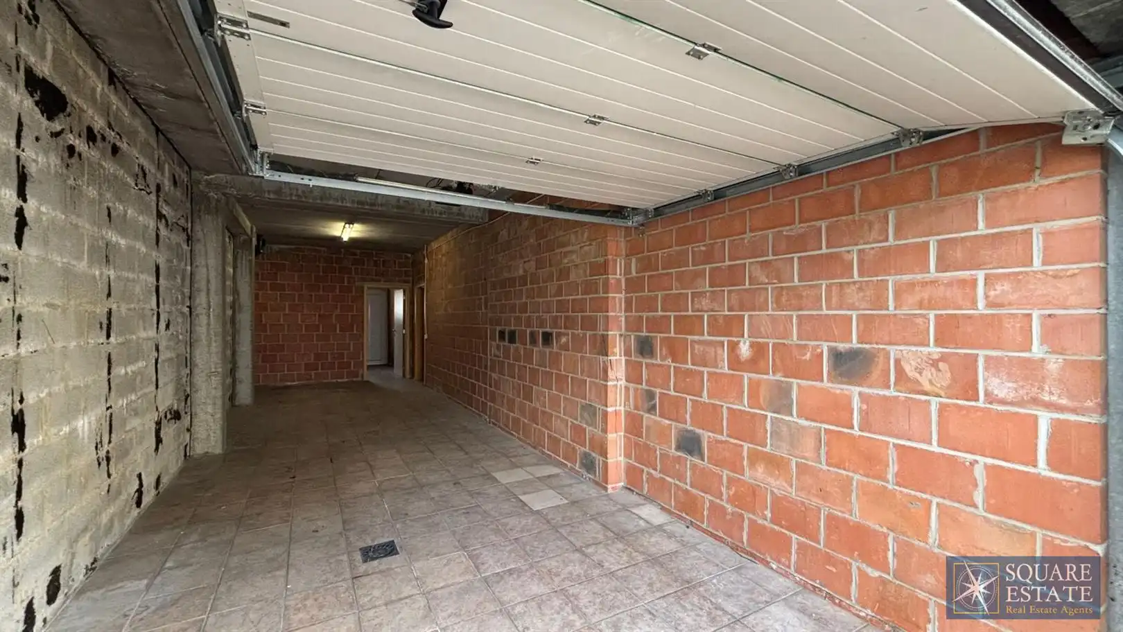 Prachtig appartement met twee slaapkamers, tuin, terras en dubbele garage  foto 13