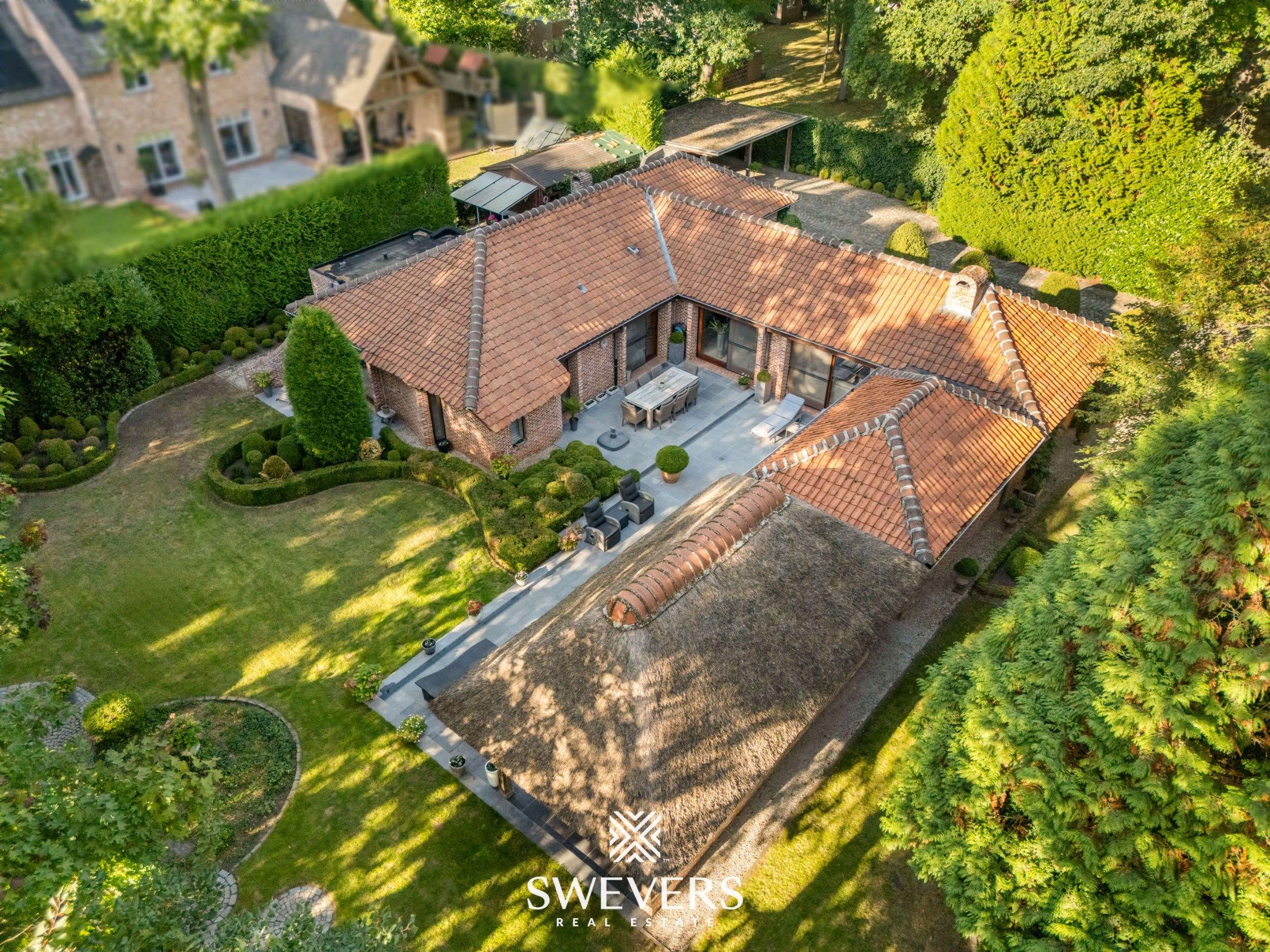 Exclusieve villa in Zuid-Franse stijl omgeven door groen in residentiële wijk Kayenberg foto 2