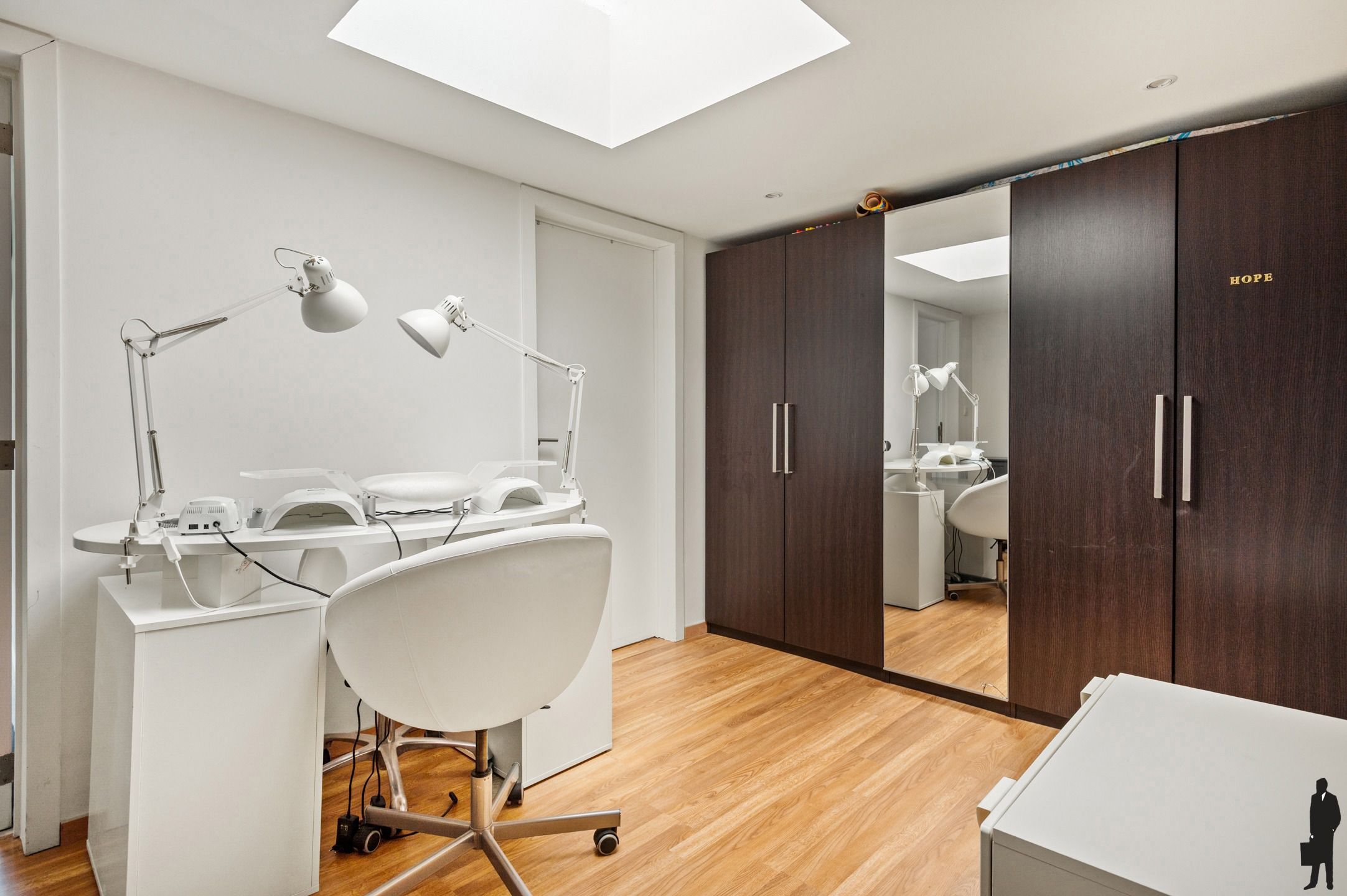 Instapklare rijwoning in het centrum van 's Gravenwezel. foto 12