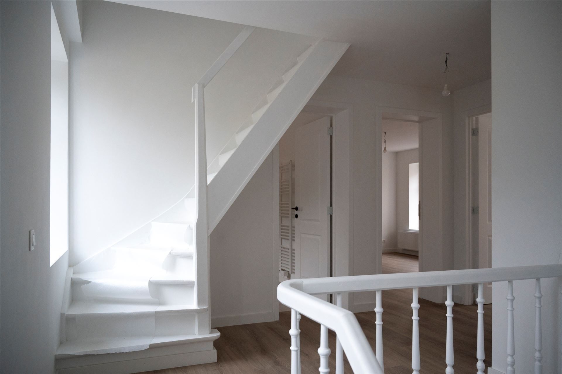 Prachtig gerenoveerde woning met tuin foto 9