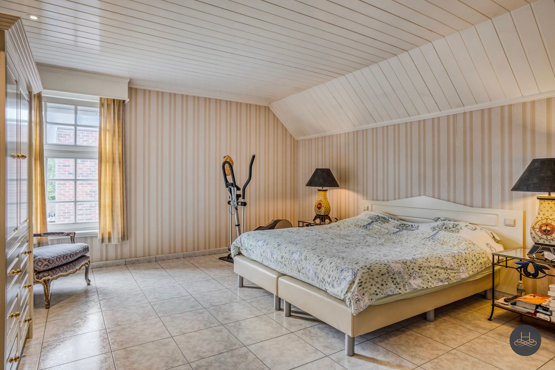 Stijlvolle woning met zorgvuldig aangelegde tuin foto 21