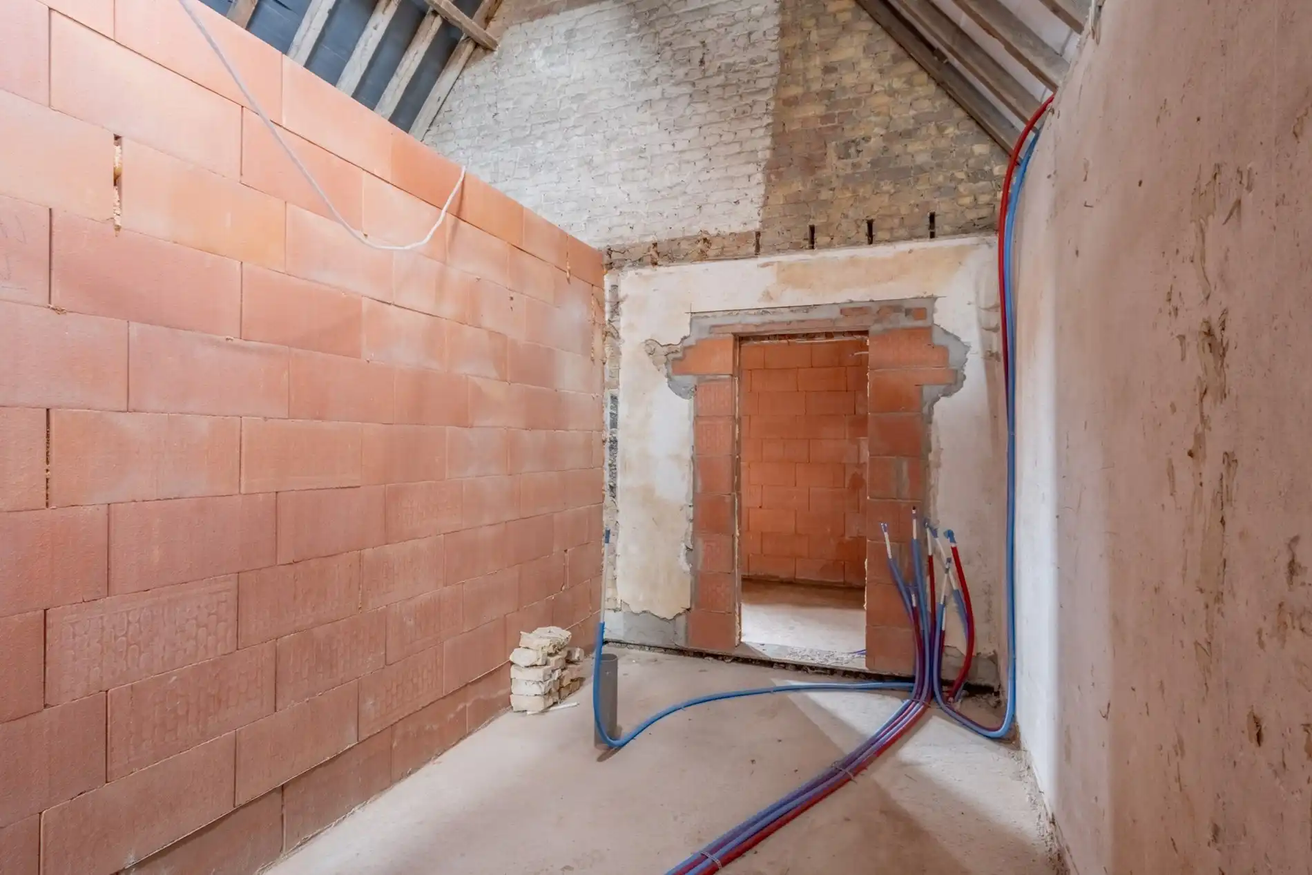 Woning met veel potentieel te Zwankendamme foto 13